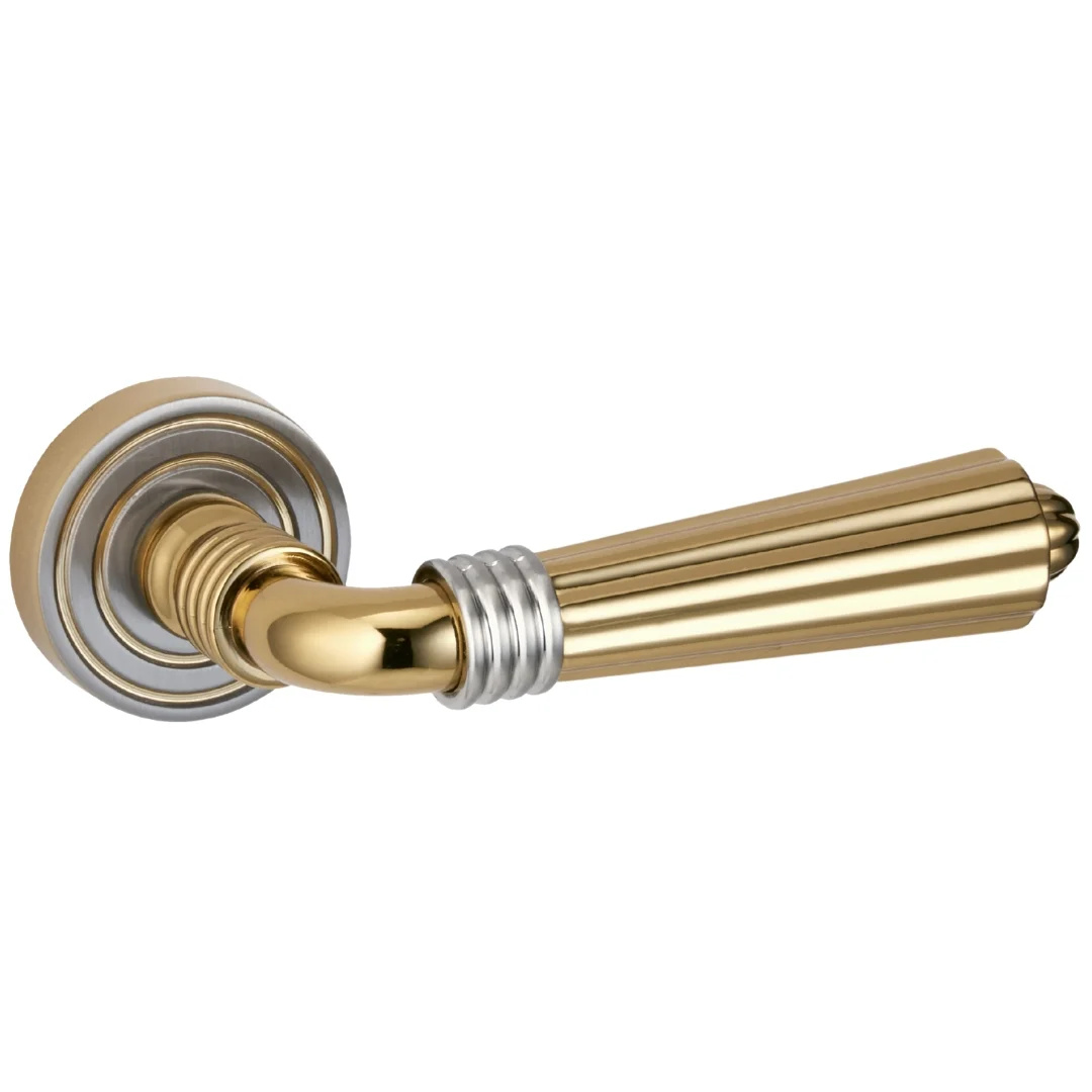 İstanbul Rozetli adlı ürüne ait 1. küçük resim